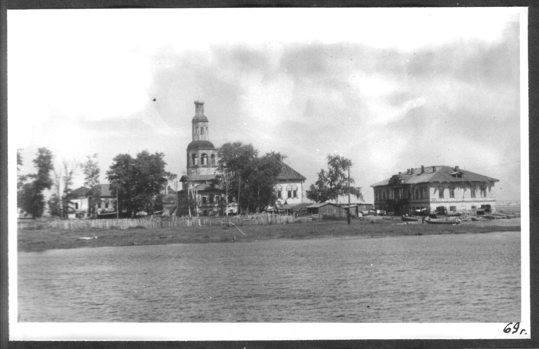 Старые фотографии городов с подписями.