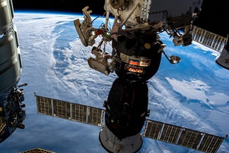iss03 (1).jpg