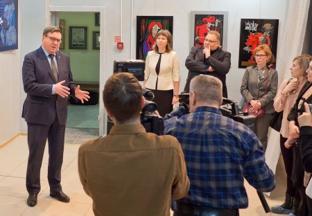 мэ в музее.jpeg