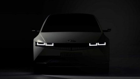 2022-hyundai-ioniq-5-teaser-front-end.jpg