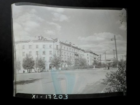 Жилые дома на ул. Деменева. в Березняках.1951-1952 г. Общий вид. Архитектор Кунцман Э.С..jpg