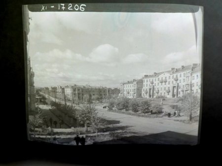 Жилые дома на ул. Пятилетки в Березняках.1948-1951 г. Общий вид..jpg