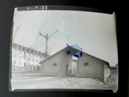 Жилой дом на ул. Льва Толстого в Березняках. 1955 г. Вид строительства..jpg