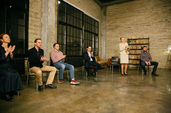 Как говорить убедительно: техники влияния и аргументации для спикеров