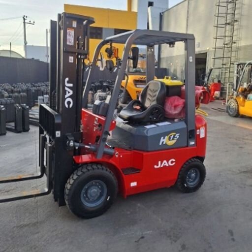 Большой каталог погрузчиков от компании JAC